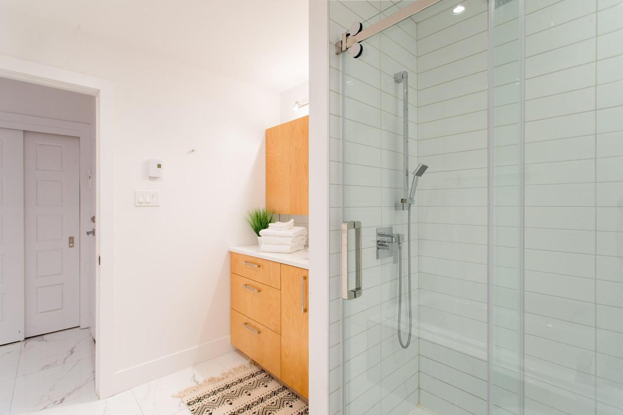 Hip, Stylish Apartment In Little Italy By Den Stays A Montréal Rum bild