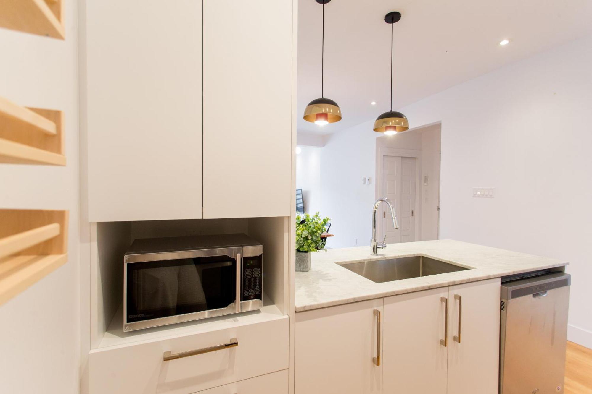 Hip, Stylish Apartment In Little Italy By Den Stays A Montréal Rum bild