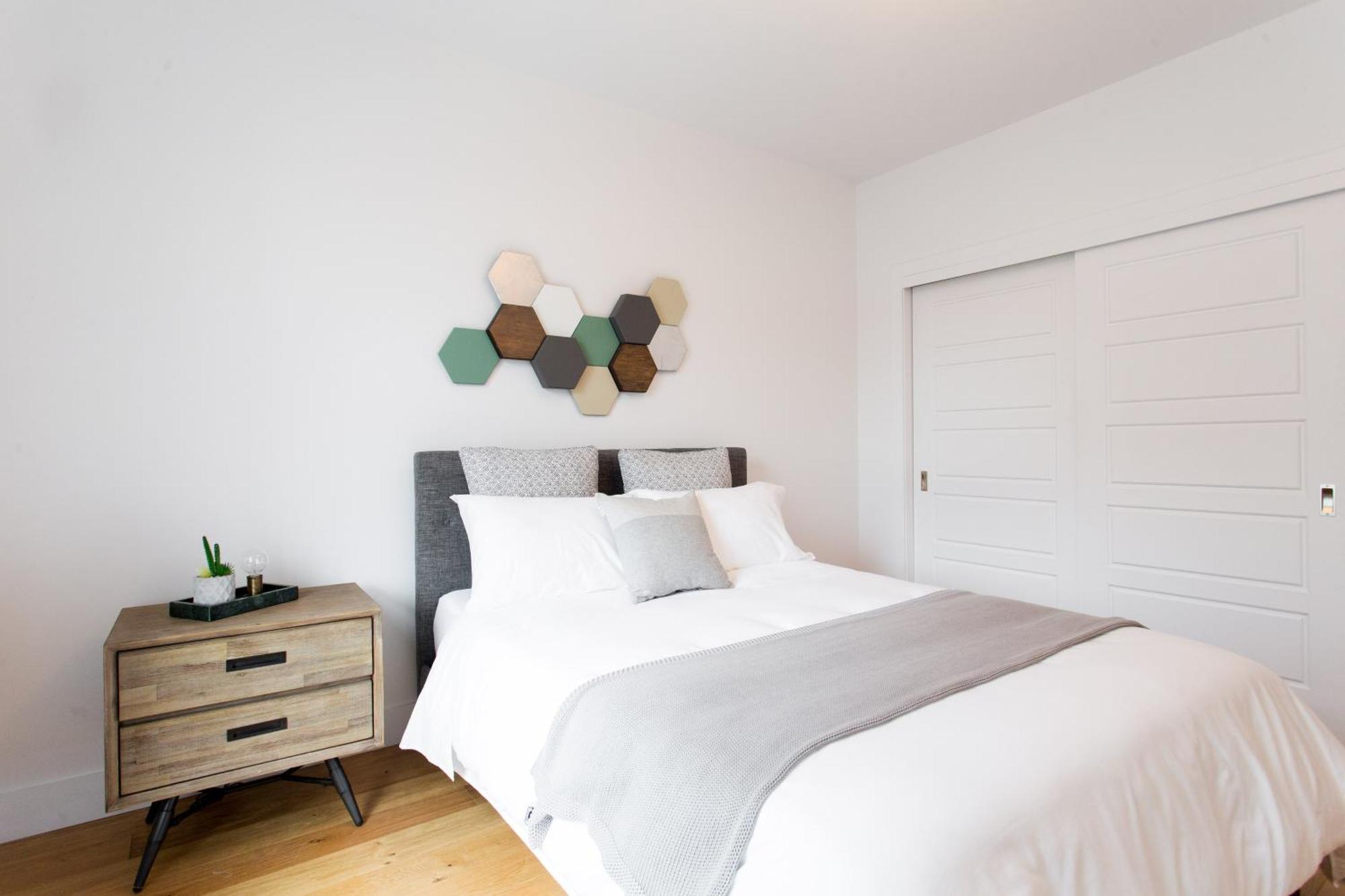Hip, Stylish Apartment In Little Italy By Den Stays A Montréal Rum bild