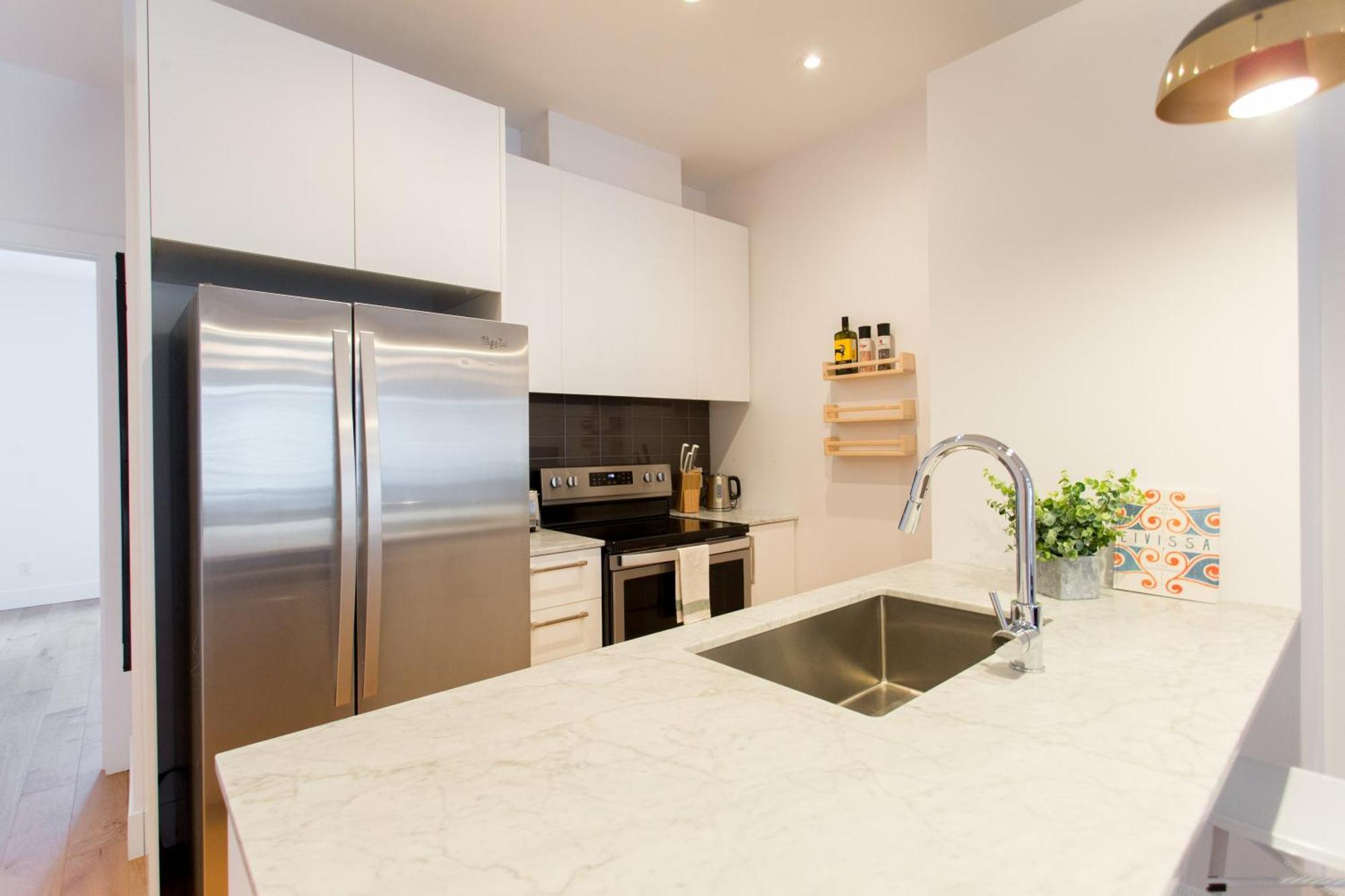Hip, Stylish Apartment In Little Italy By Den Stays A Montréal Rum bild
