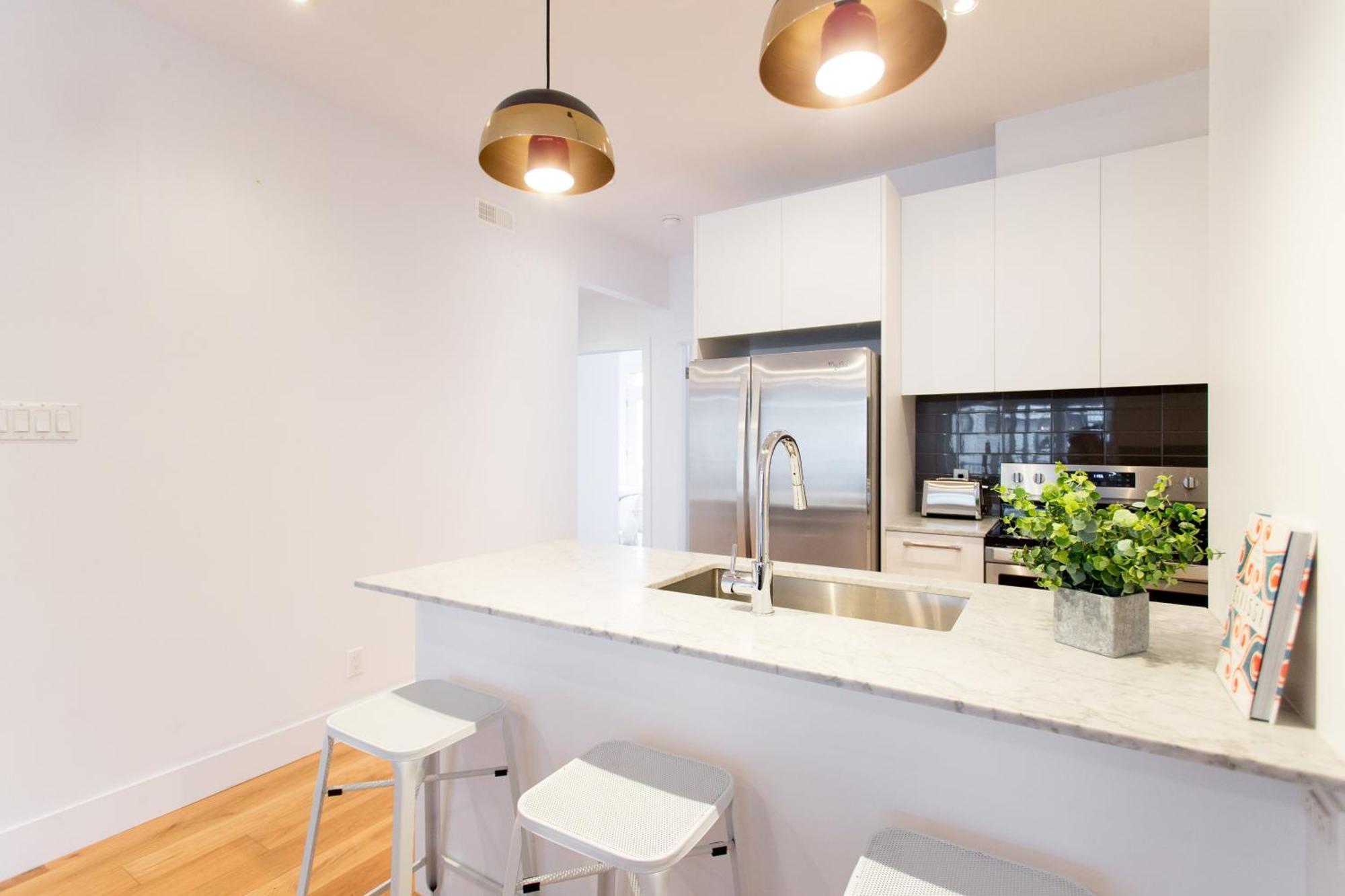 Hip, Stylish Apartment In Little Italy By Den Stays A Montréal Exteriör bild